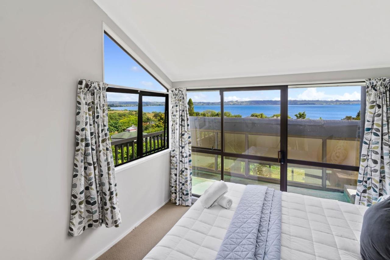 The Bird House - Kawaha Point, Rotorua. Stylish Six Bedroom Home With Space, Views And Relaxed Atmosphere Exterior foto